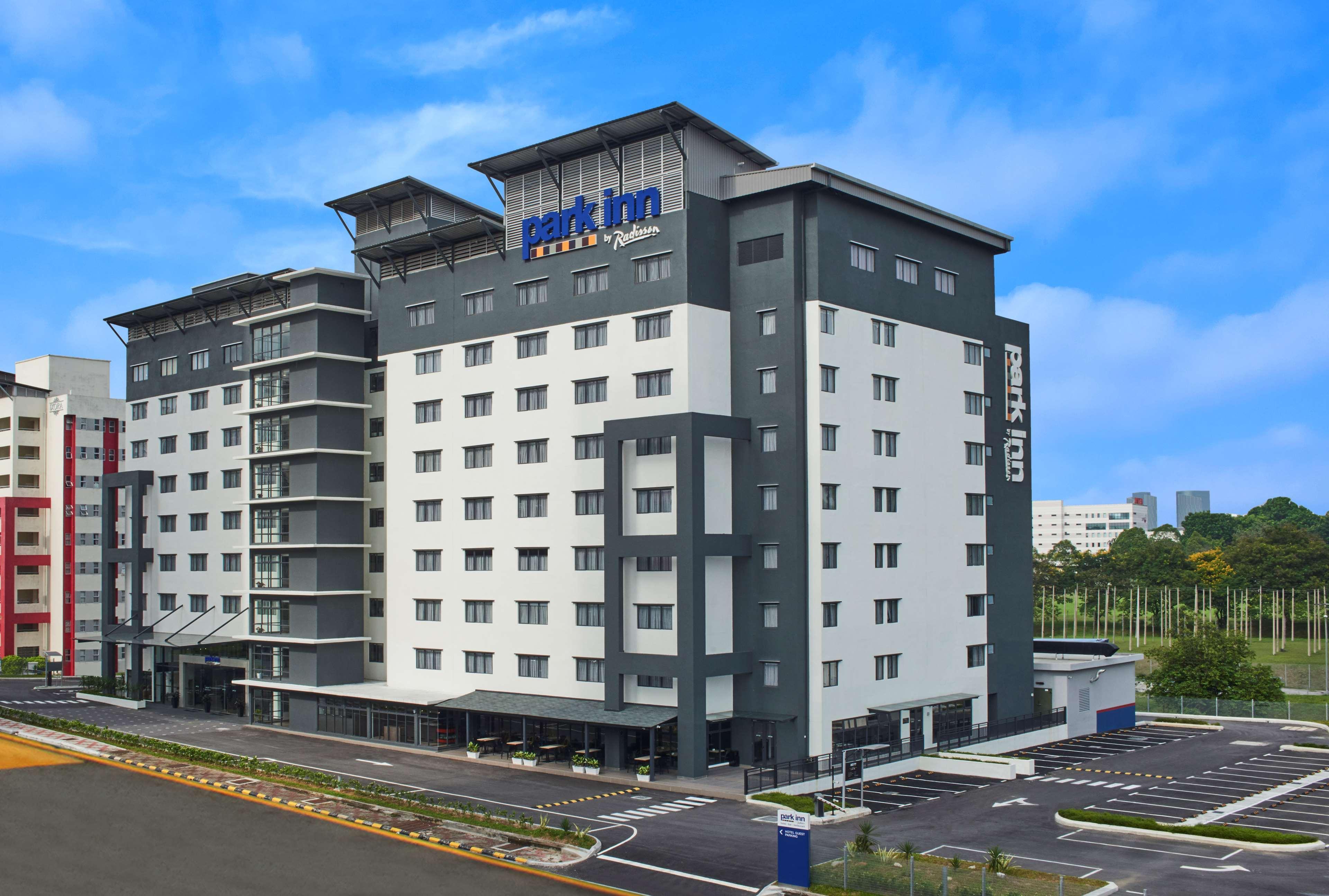 Park Inn By Radisson Putrajaya Exterior photo